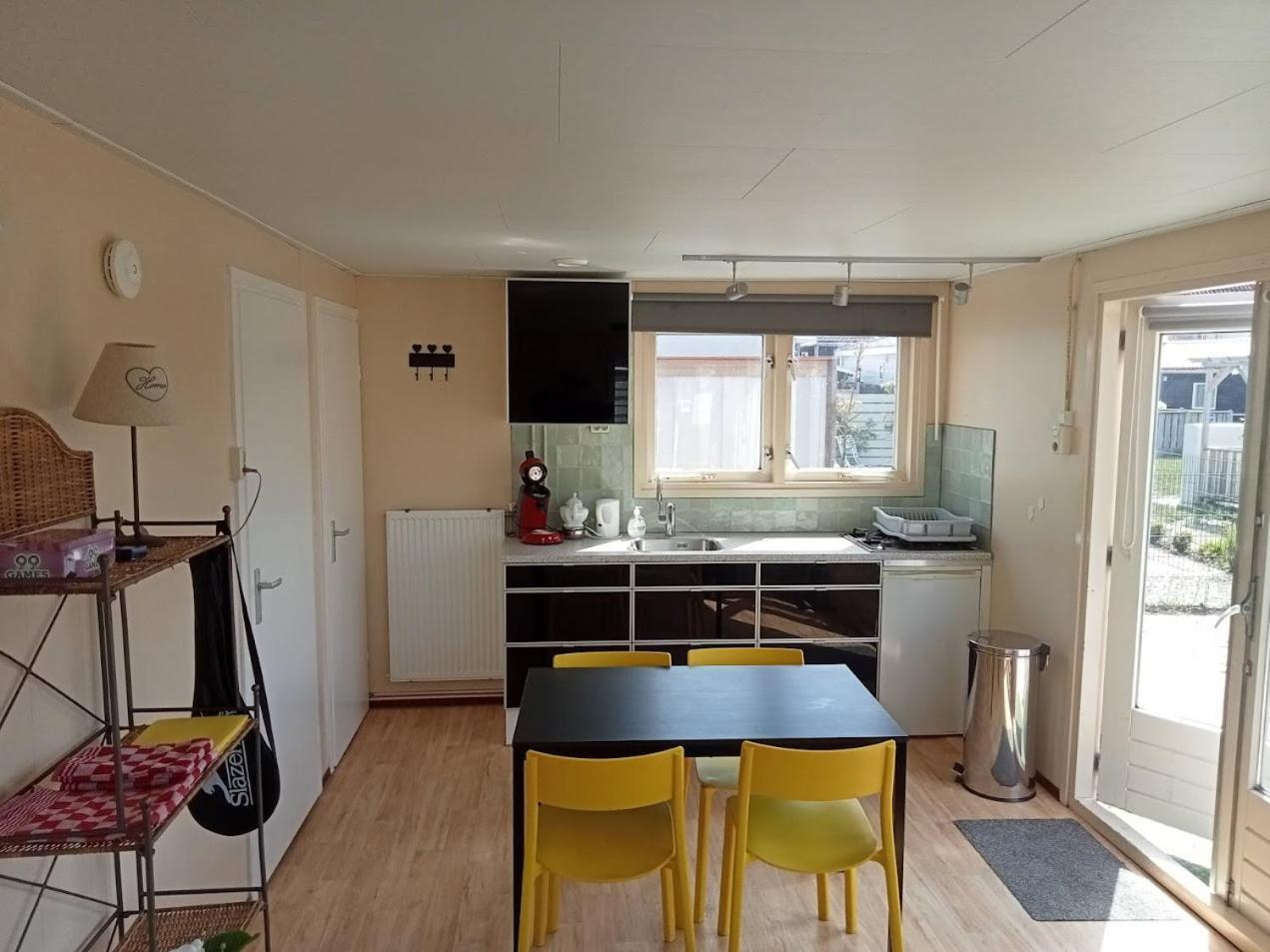 Villa Tiny House Nabij De Kust Dirkshorn Exterior foto
